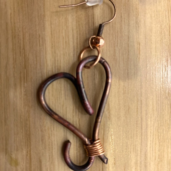 Hand-crafted by me! 14 gauge pure copper drop earring with hypoallergenic hooks. - Picture 3 of 6